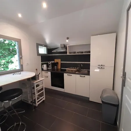 Holiday home Au Calme Avec Jardin Et Wifi A