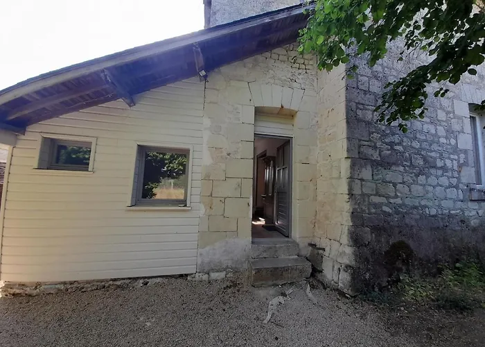 Au Calme Avec Jardin Et Wifi A - Fr-1-541-52 La Roche-Posay